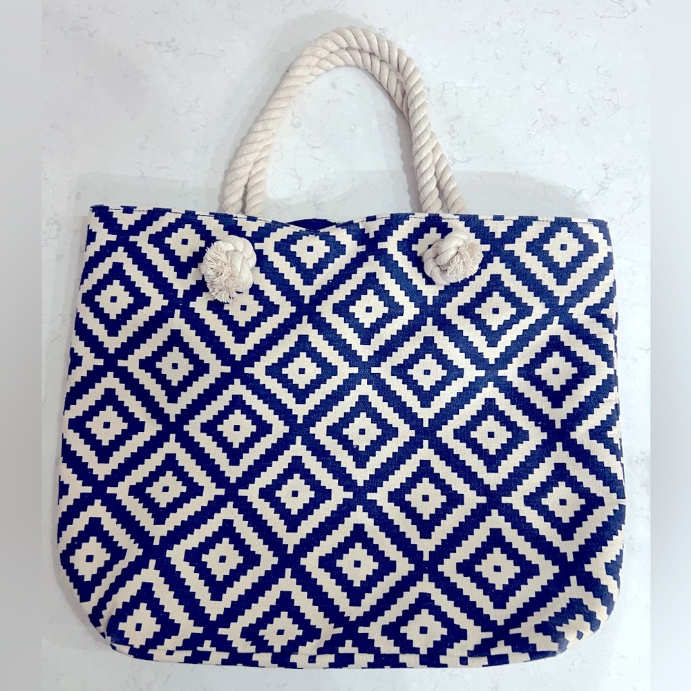 Summer & Rose blue & cream geometric tote. Great condition